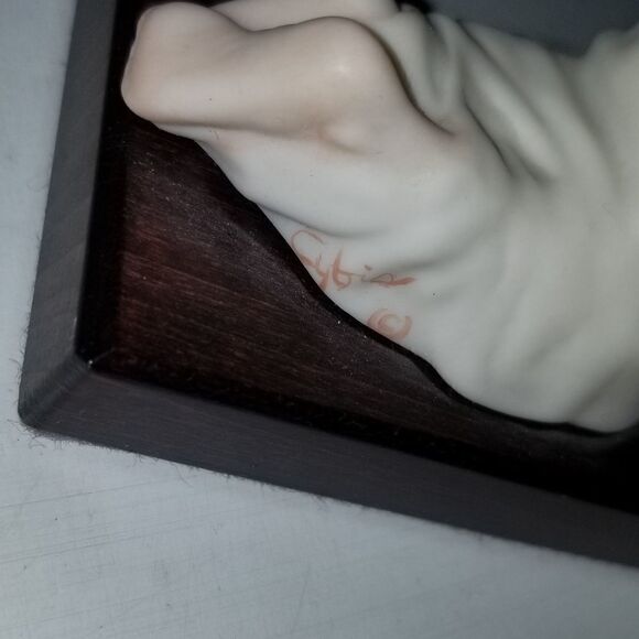 First Flight Cybis Girl With Blue Bird Kneeling 1963  by Patricia Eakins… - Picture 9 of 13